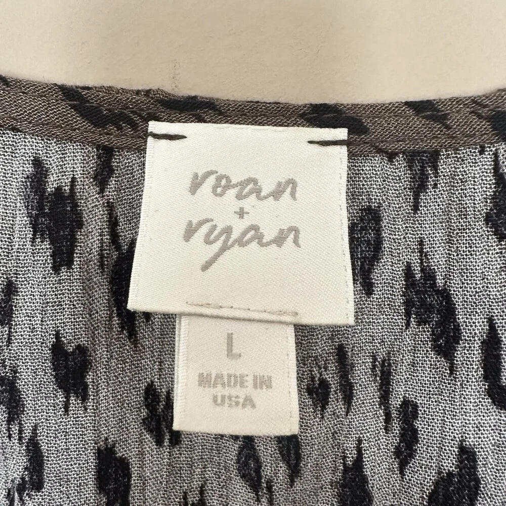 Olive Green Animal Print Flutter Sleeve V-neck Top Women L Feminine Date Night - Picture 3 of 7